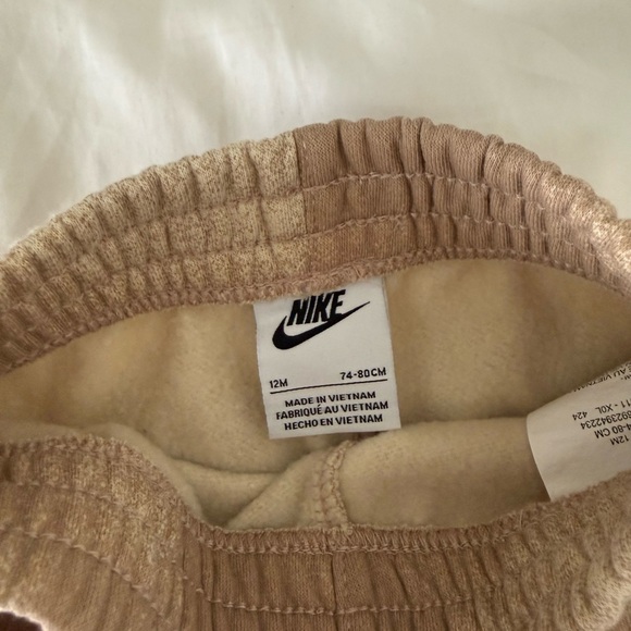 Nike Baby Lightweight Fleece Pullover Hoodie and Joggers 2-Piece Size 12M - Picture 3 of 3